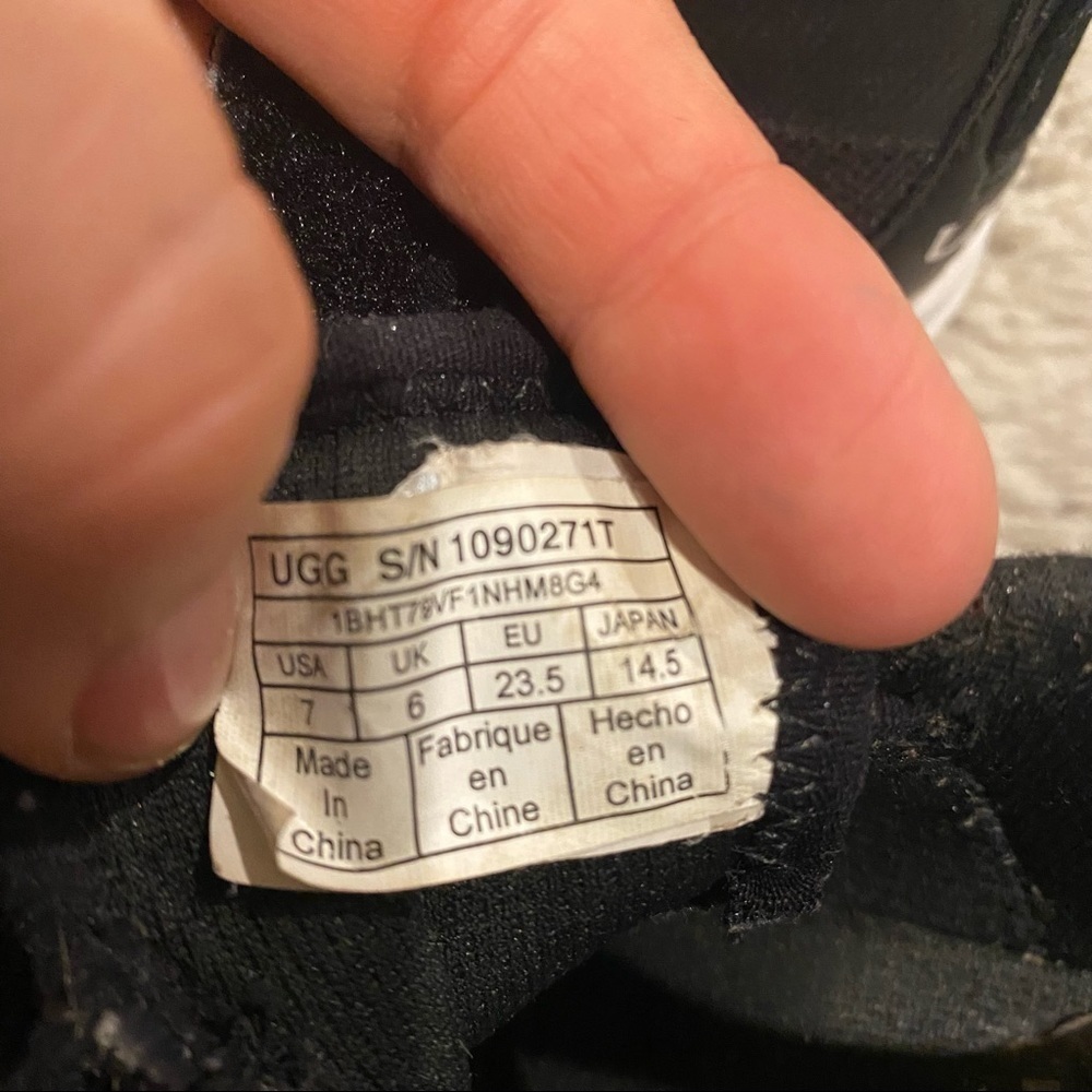 Ugg toddler shoes Velcro black 7 - Picture 7 of 7